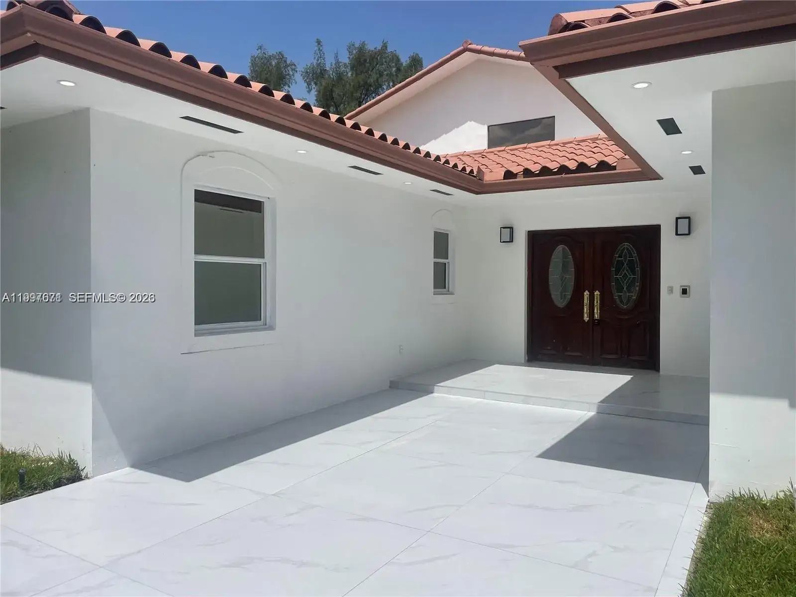 3 bedroom 3 bath Residential for sale at 19740 W Saint Andrews Dr, Hialeah FL 33015