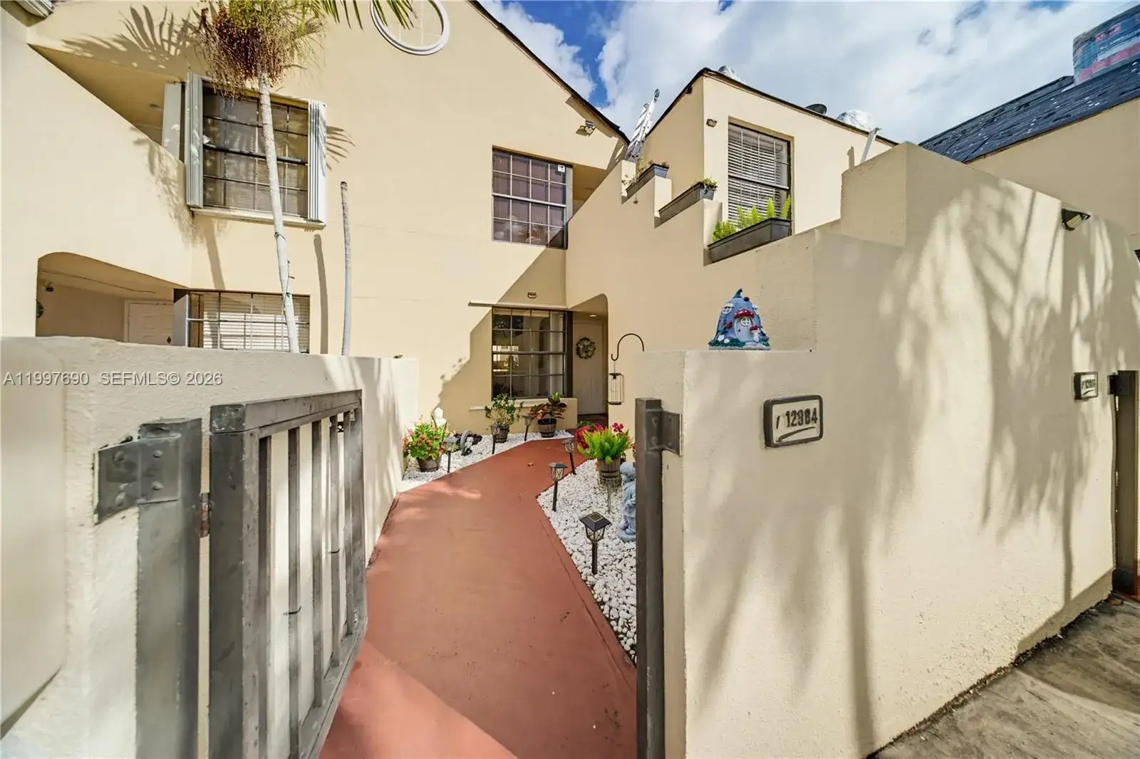 3 bedroom 2 bath Residential for sale at 12984 SW 88th Ln # B104, Miami FL 33186