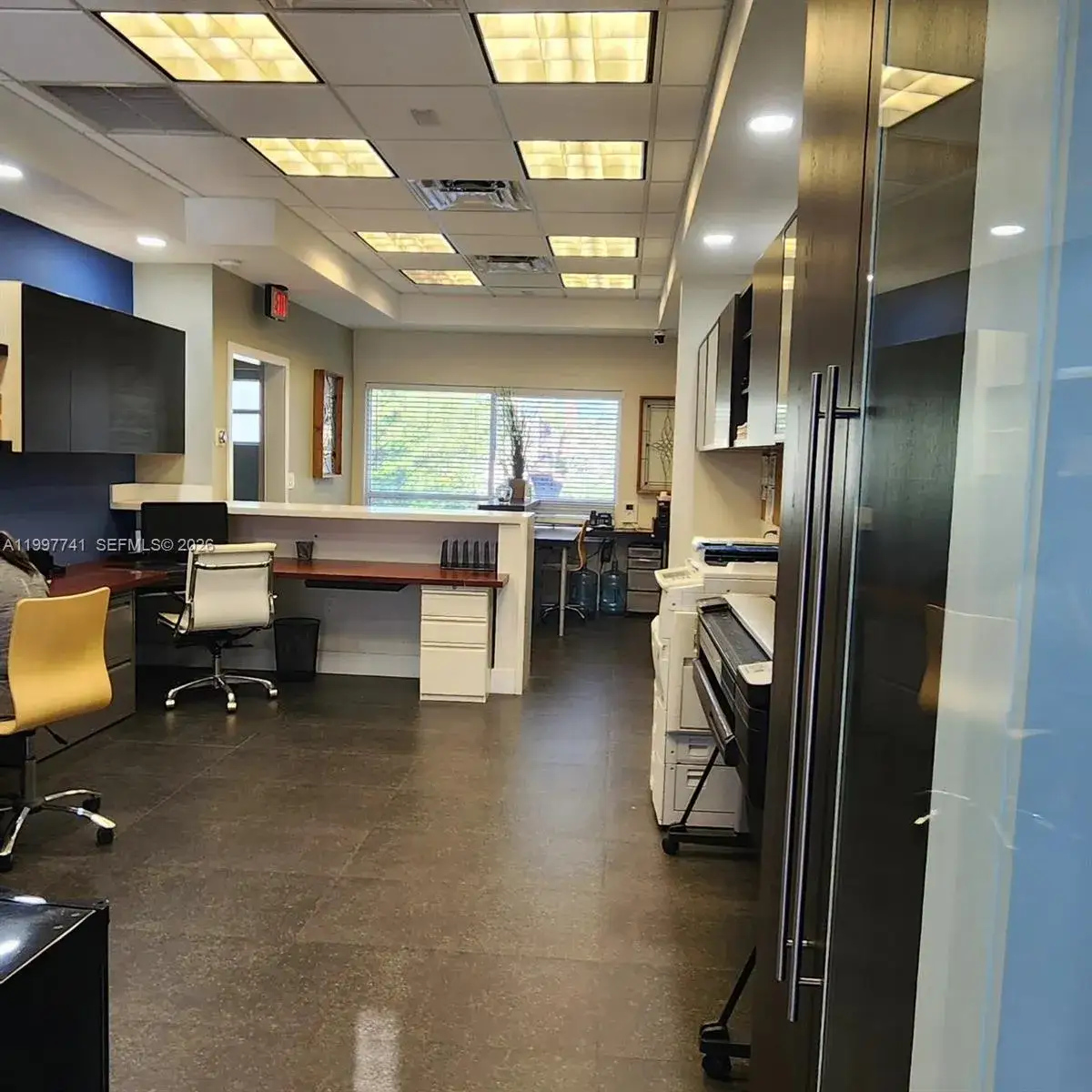 Commercial Sale for sale at 2441 NW 93 # B, Doral FL 33172