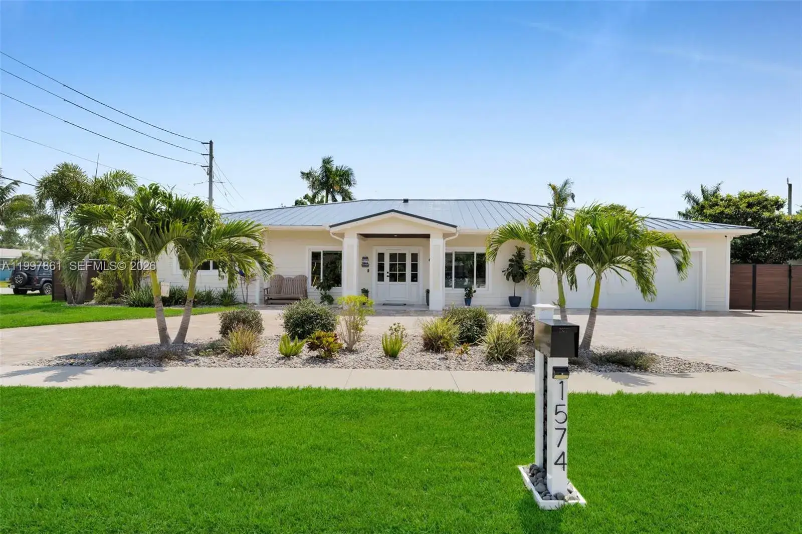3 bedroom 2 bath Residential for sale at 1574 Ricardo, Fort Myers FL 33901