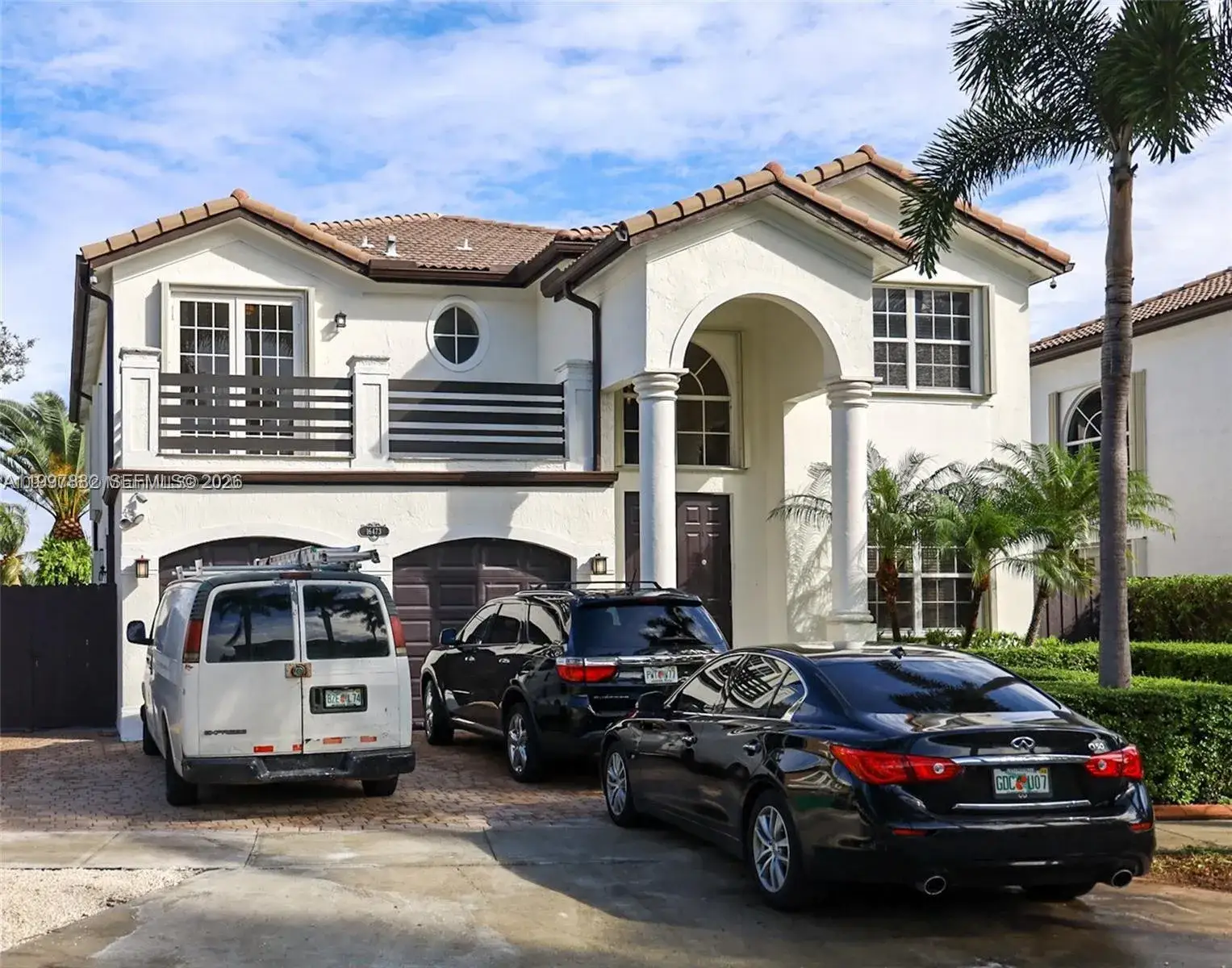 5 bedroom 4 bath Residential for sale at 16473 SW 59th Ter, Miami FL 33193