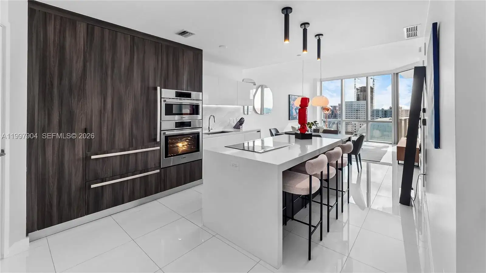 2 bedroom 2 bath Residential Lease for rent at 851 NE 1st Ave # 1606, Miami FL 33132
