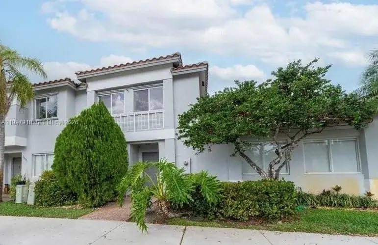 3 bedroom 2 bath Residential Lease for rent at 20861 NW 4th St, Pembroke Pines FL 33029