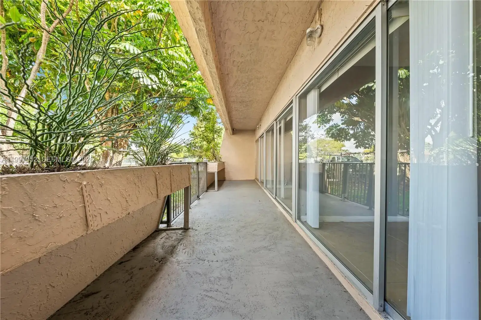 2 bedroom 2 bath Residential for sale at 400 NE 18th Ave # 104, Homestead FL 33033