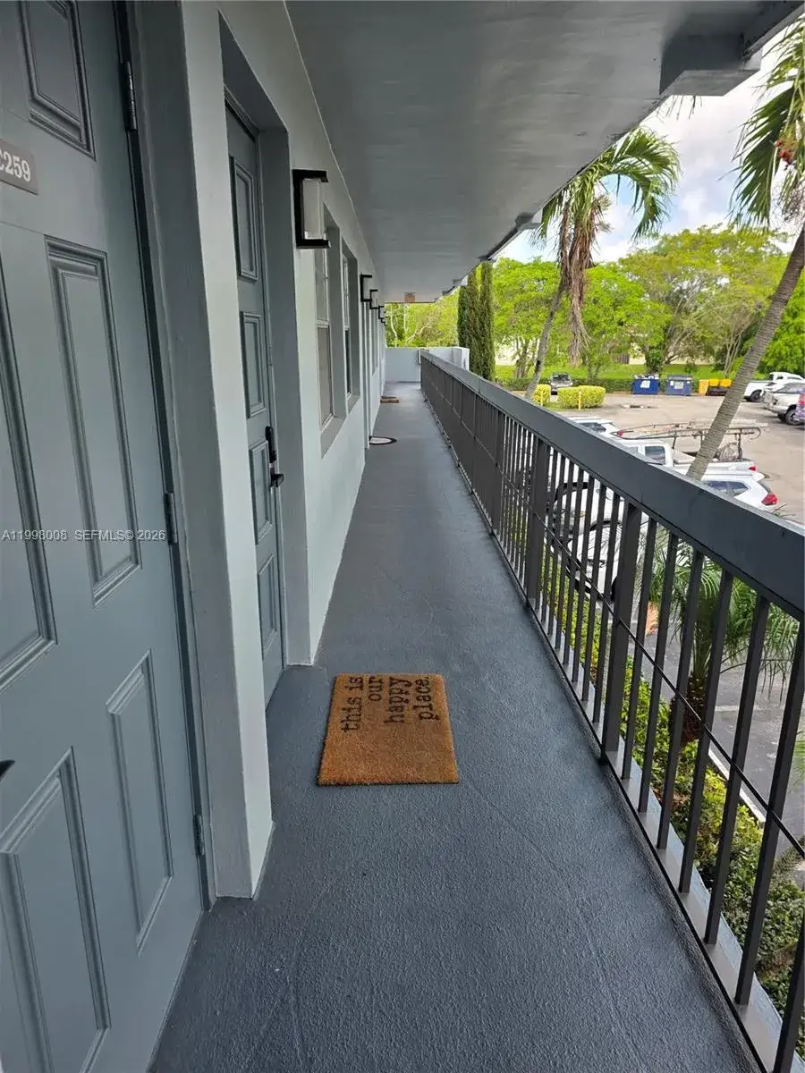 2 bedroom 2 bath Residential Lease for rent at 9500 SW 3rd St # 259, Boca Raton FL 33428