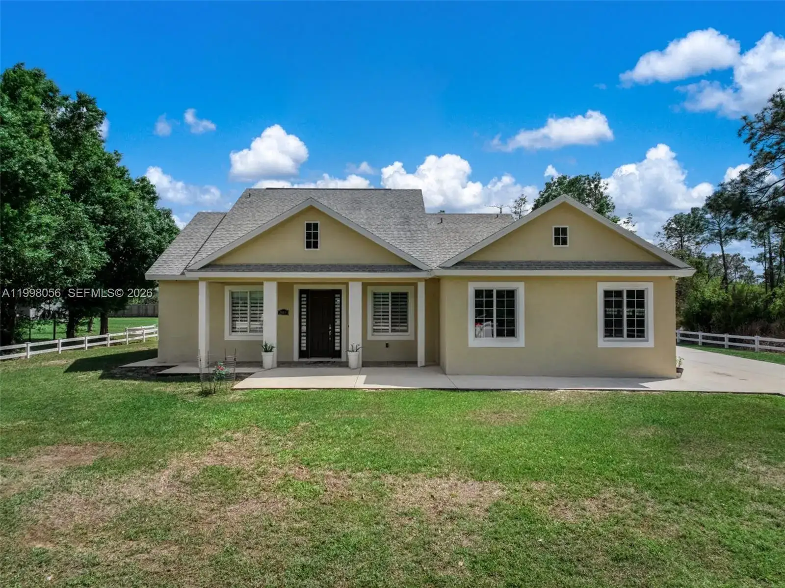 3 bedroom 2 bath Residential for sale at 2009 Flower, Sebring FL 33875