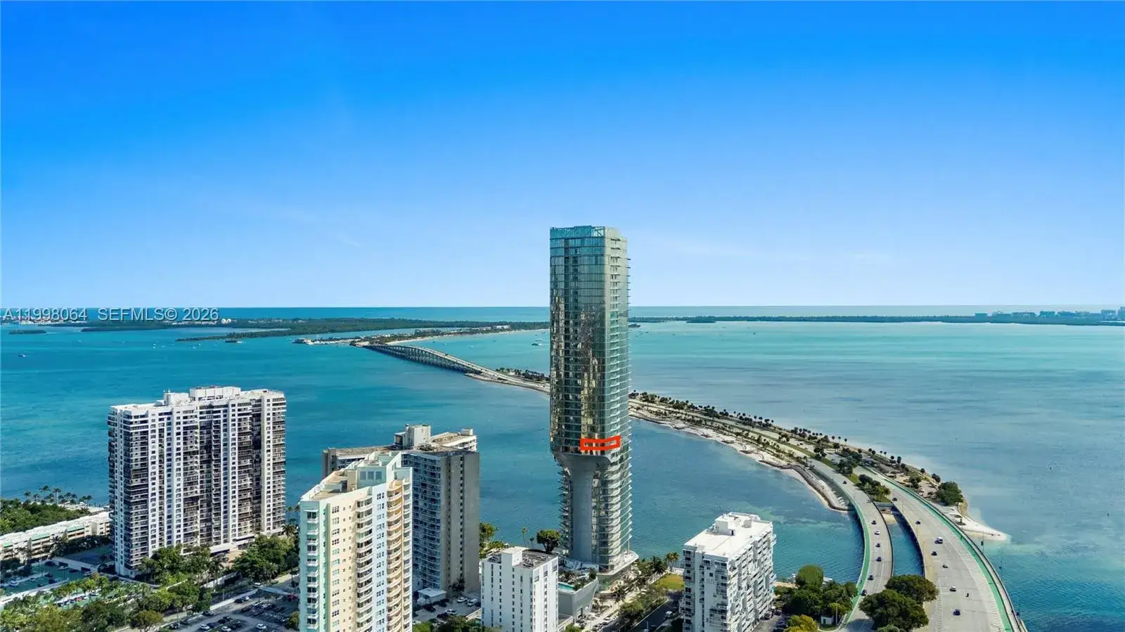 3 bedroom 3 bath Residential for sale at 175 SE 25 Rd # 2003, Miami FL 33129