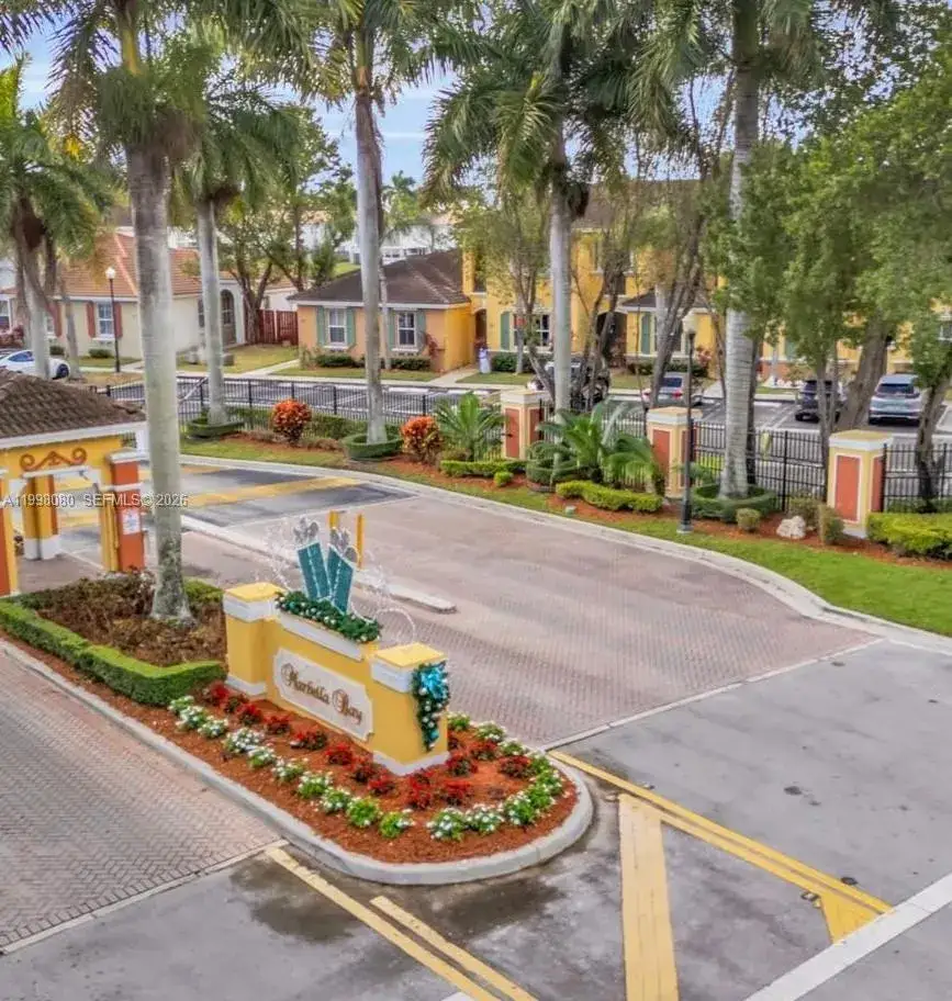 3 bedroom 3 bath Residential for sale at 979 NE 42nd Ter, Homestead FL 33033