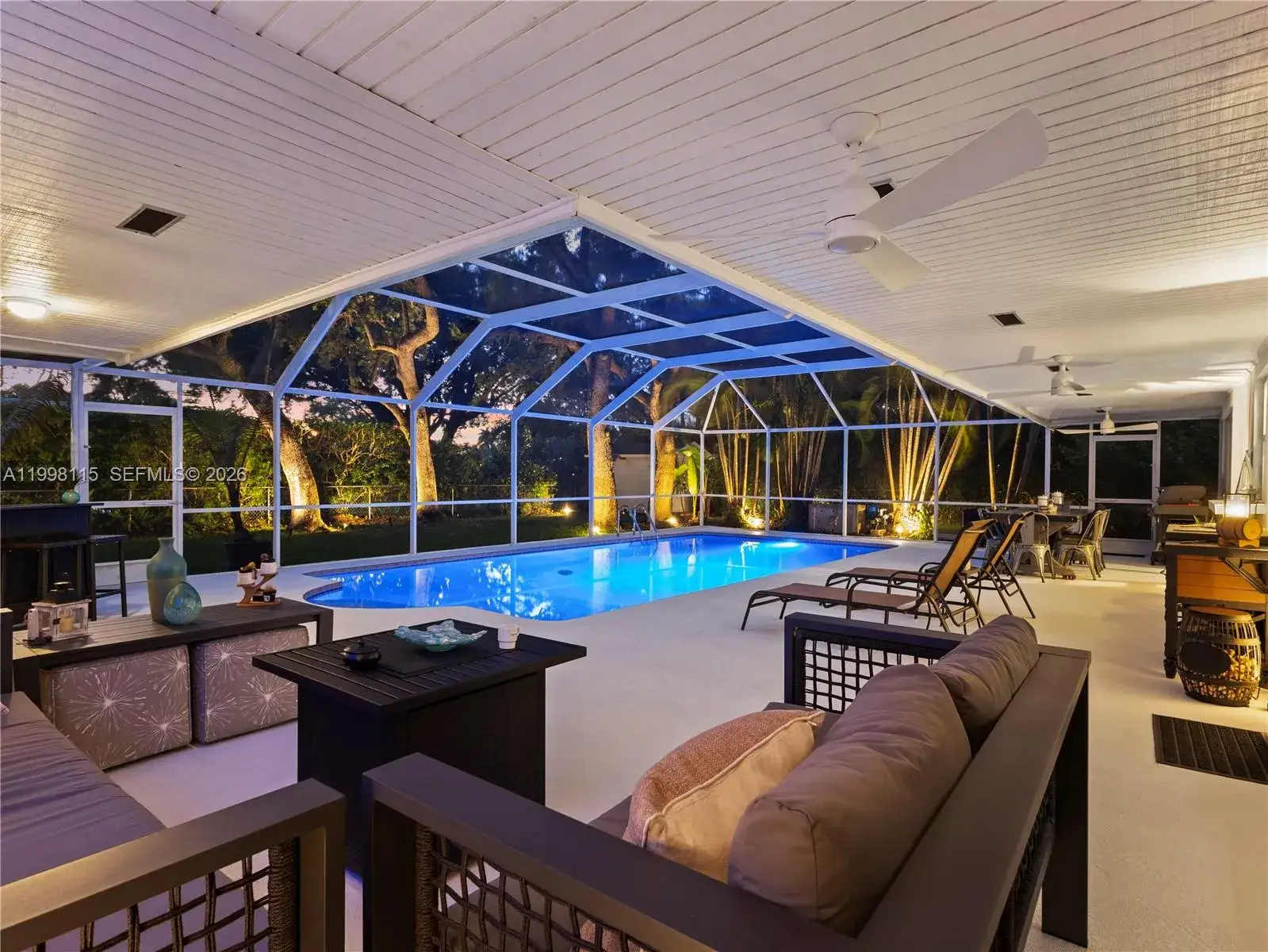 4 bedroom 3 bath Residential for sale at 16400 SW 80th Ave, Palmetto Bay FL 33157