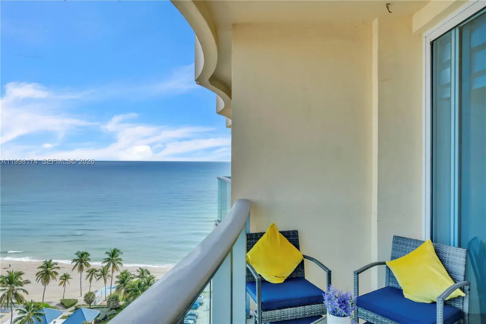 1 bedroom 1 bath Residential Lease for rent at 2501 S Ocean Dr, Hollywood FL 33019