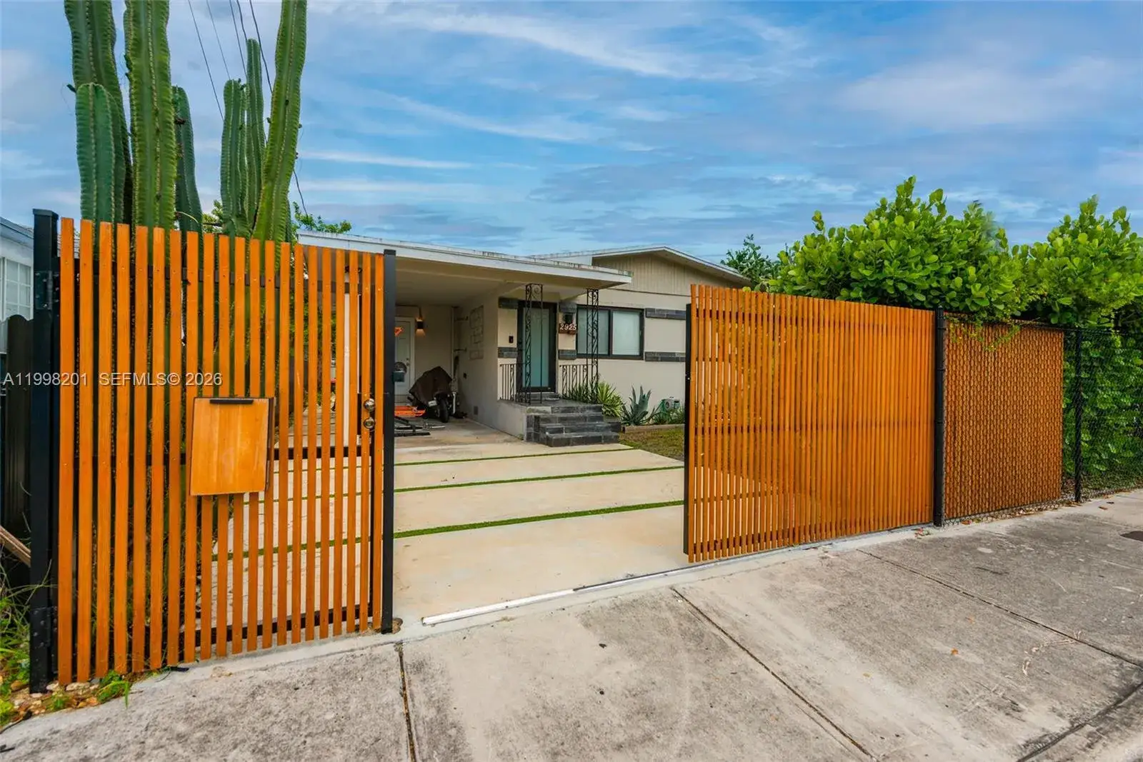 2 bedroom 1 bath Residential Lease for rent at 2925 NW 11th Ave, Miami FL 33127