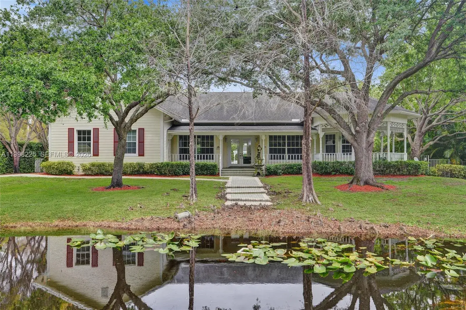3 bedroom 2 bath Residential for sale at 12350 NW 6th St, Plantation FL 33325