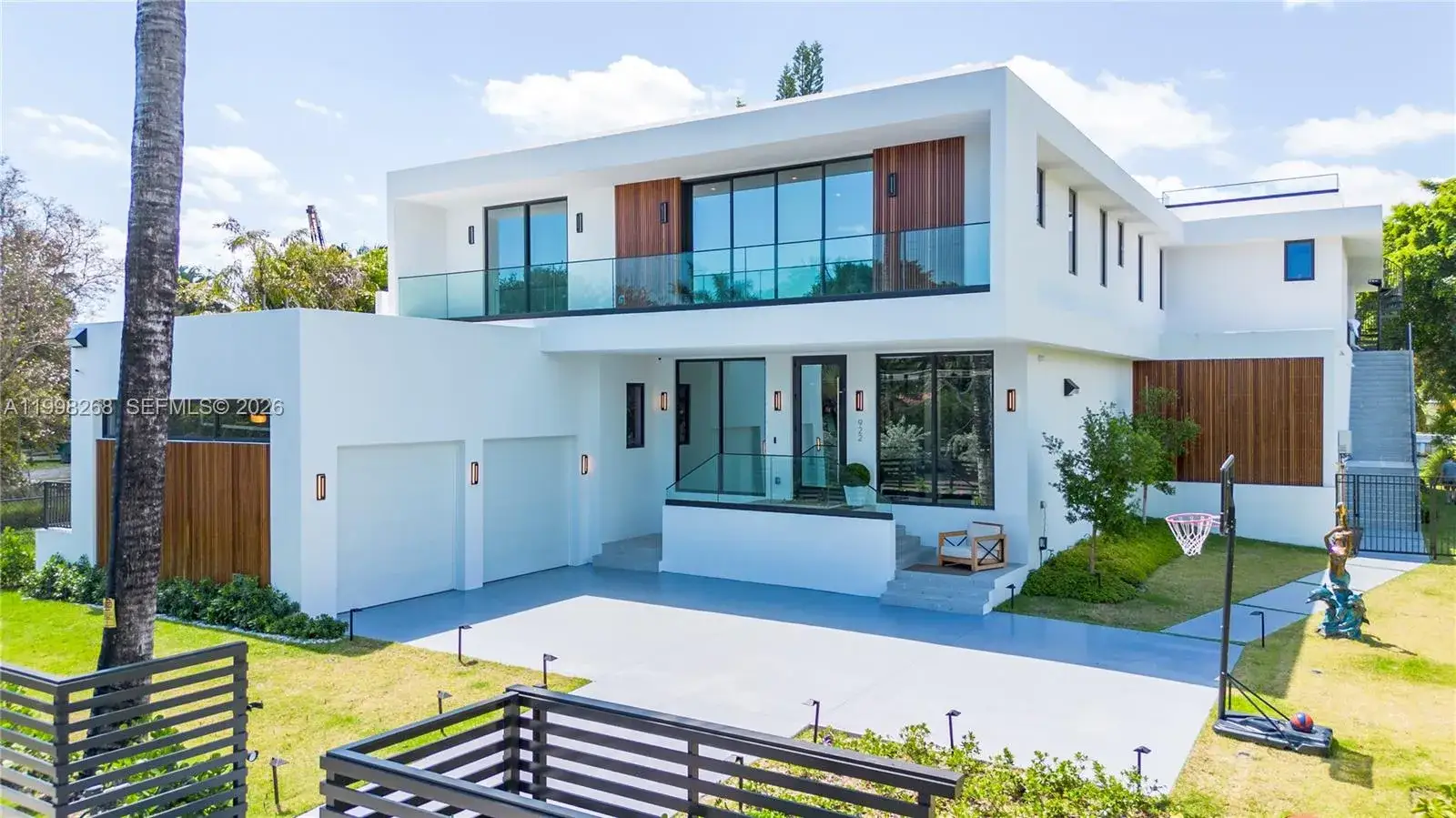 7 bedroom 10 bath Residential Lease for rent at 922 NE 78th St, Miami FL 33138