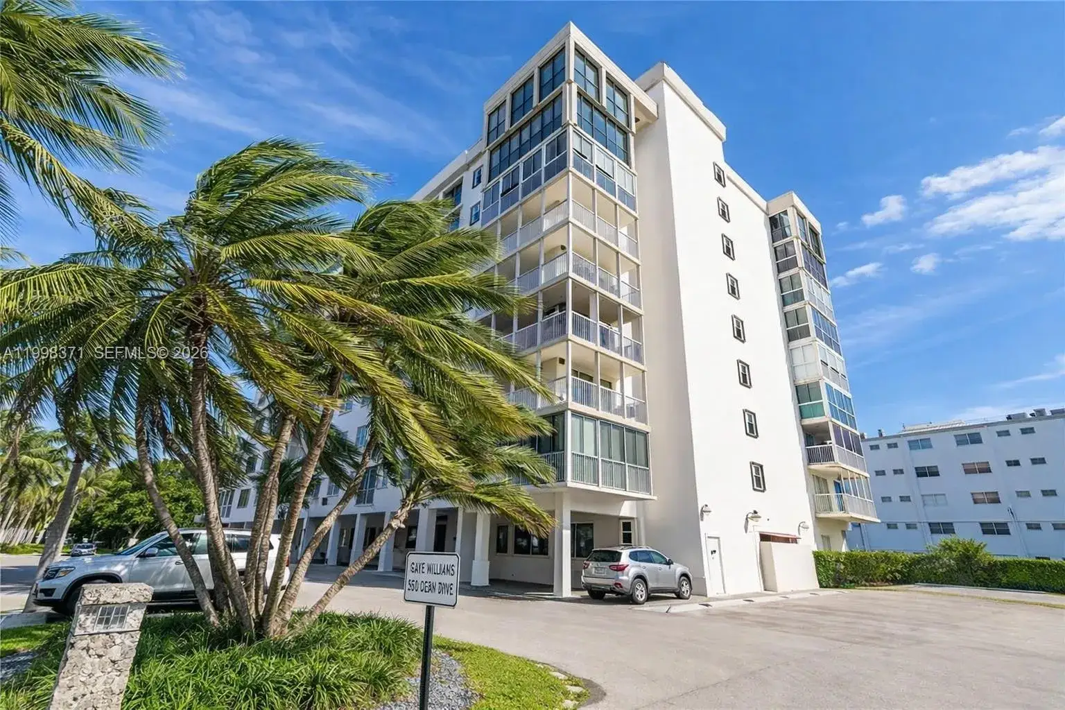 3 bedroom 2 bath Residential for sale at 550 Ocean Drive # 3H, Key Biscayne FL 33149