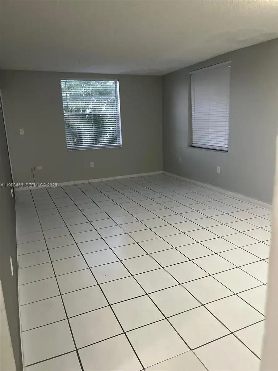 2 bedroom 2 bath Residential for sale at 5625 W 20th Ave # 306, Hialeah FL 33012
