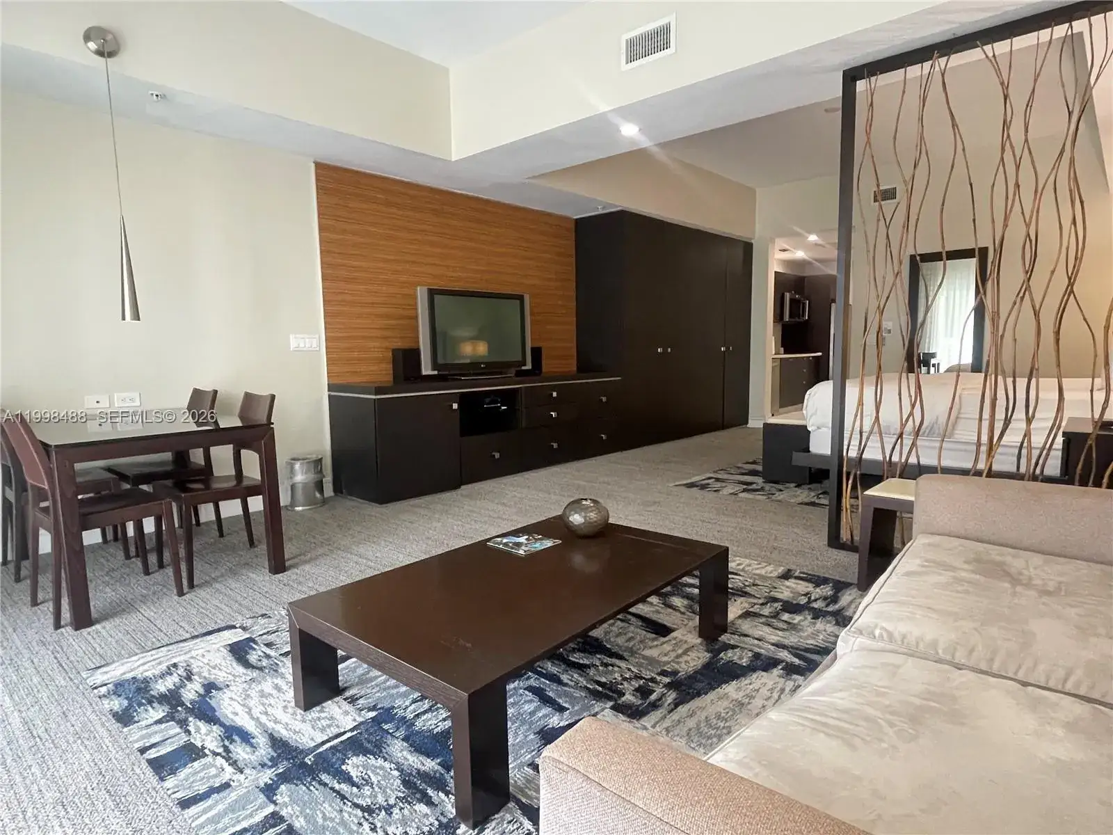 1 bedroom 1 bath Residential for sale at 5300 NW 87th Ave # 1103, Doral FL 33178