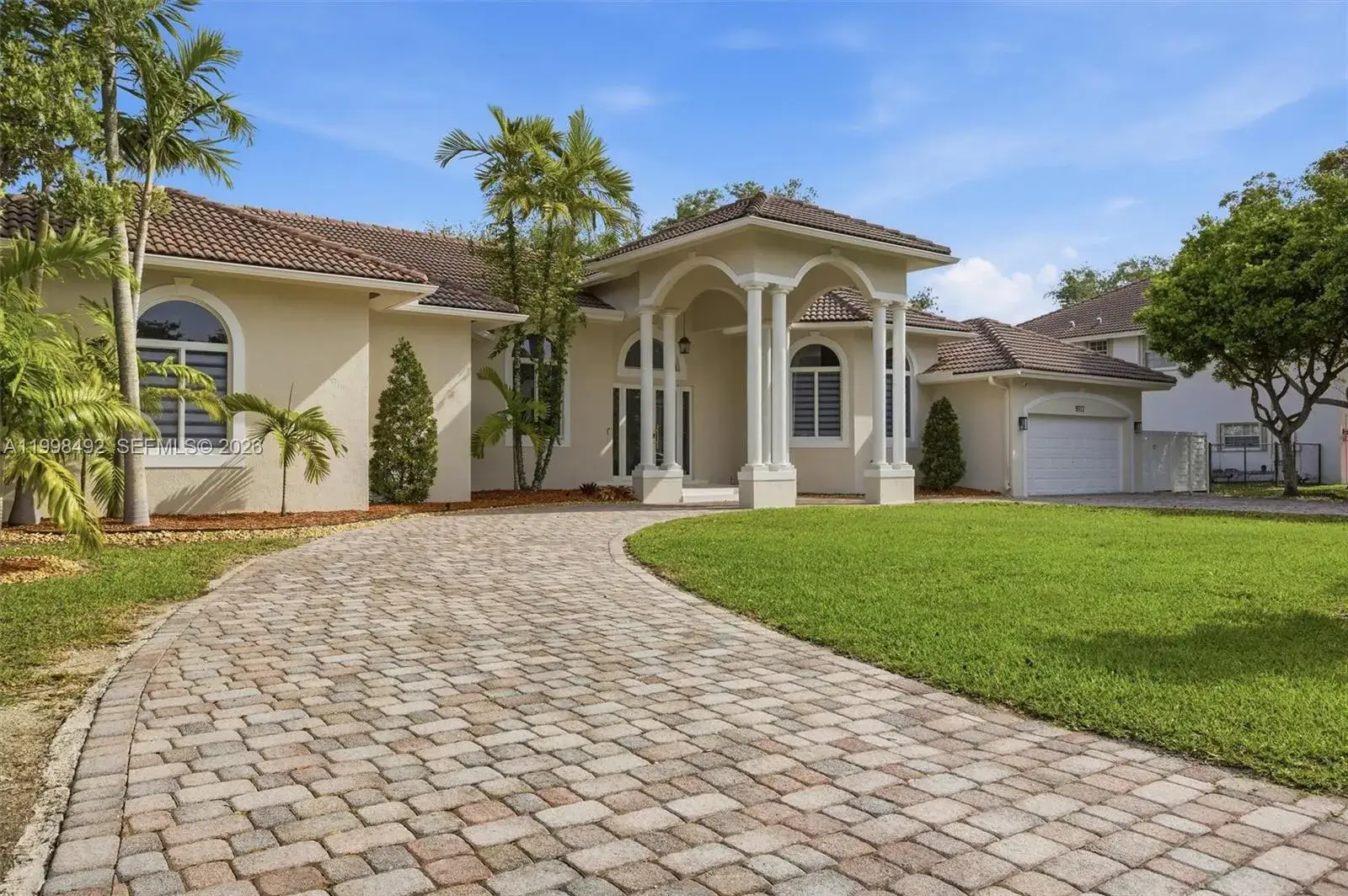 4 bedroom 3 bath Residential for sale at 9717 SW 94th Ter, Miami FL 33176