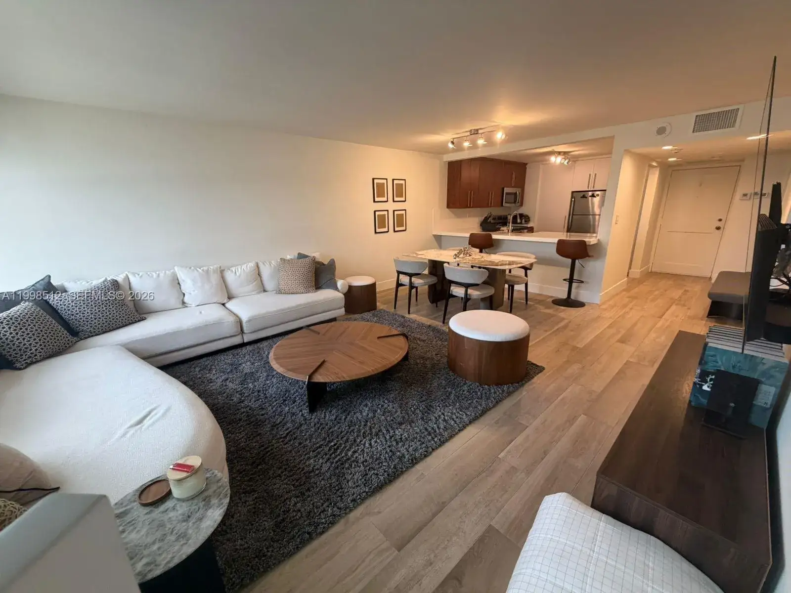 1 bedroom 1 bath Residential Lease for rent at 1925 Brickell Ave # 2003, Miami FL 33129
