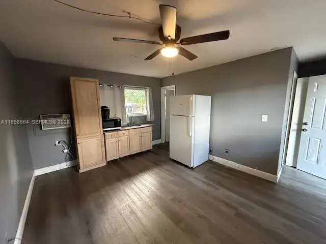 1 bath Residential Lease for rent at 4148 SW 24th St # 0, Fort Lauderdale FL 33317