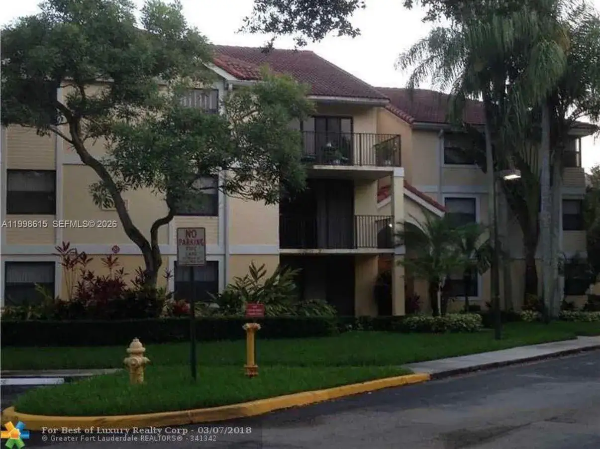 2 bedroom 2 bath Residential for sale at 10161 W Sunrise Blvd # 102, Plantation FL 33322