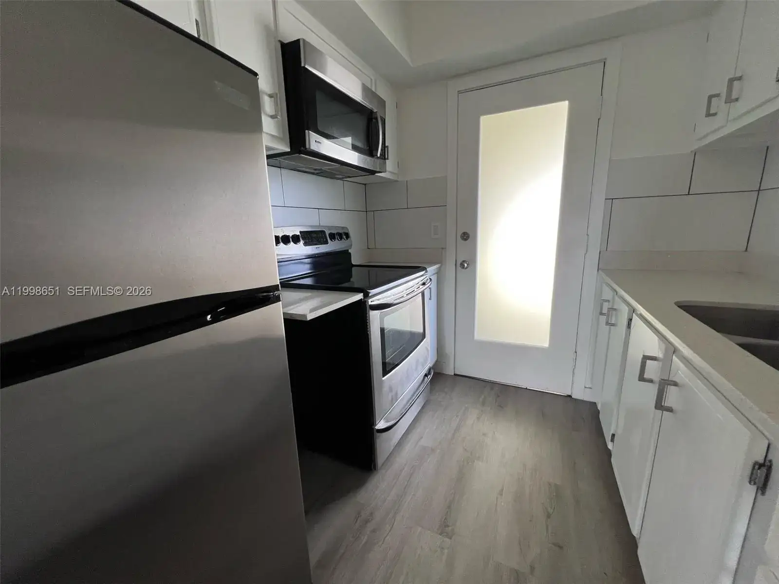 1 bedroom 1 bath Residential Lease for rent at 1350 E Sample Rd # 306, Pompano Beach FL 33064