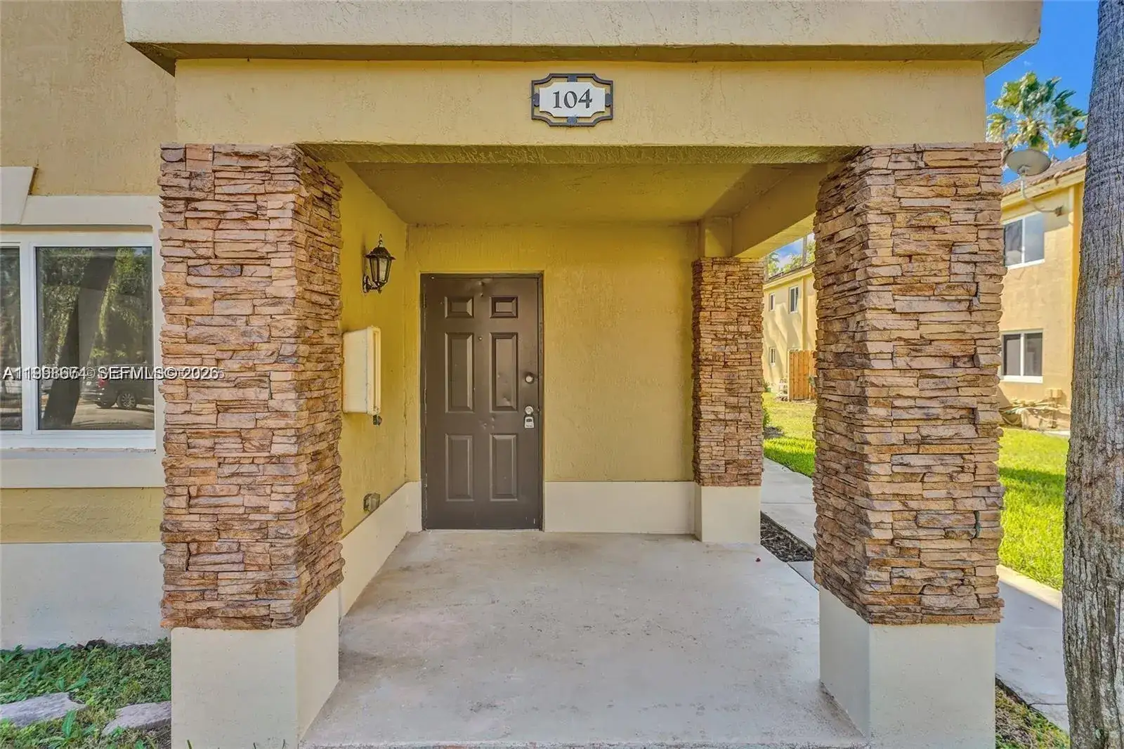 3 bedroom 2 bath Residential Lease for rent at 3398 NE 9th Dr # 104, Homestead FL 33033