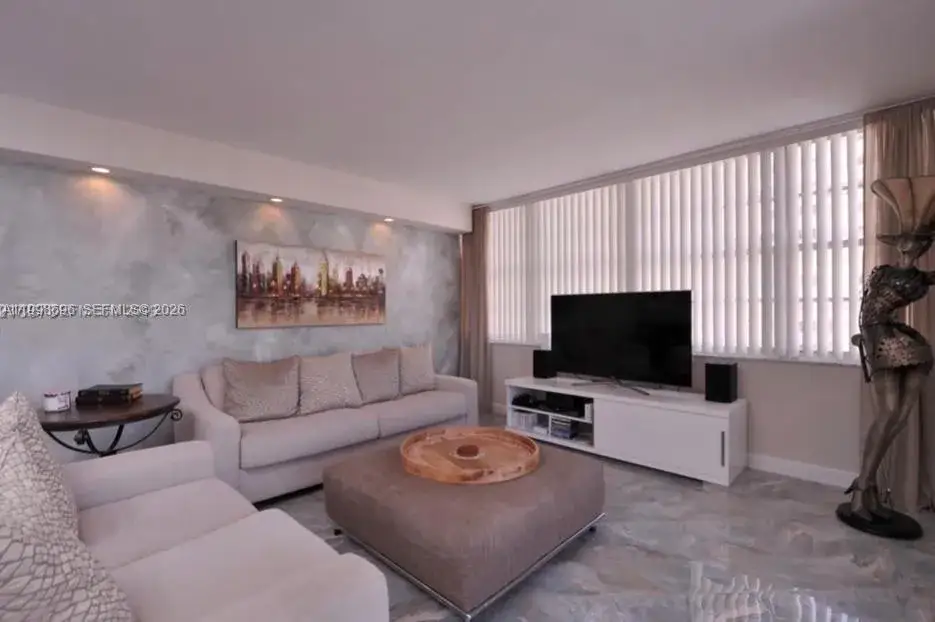 2 bedroom 2 bath Residential Lease for rent at 18041 Biscayne Blvd # 1104, Aventura FL 33160