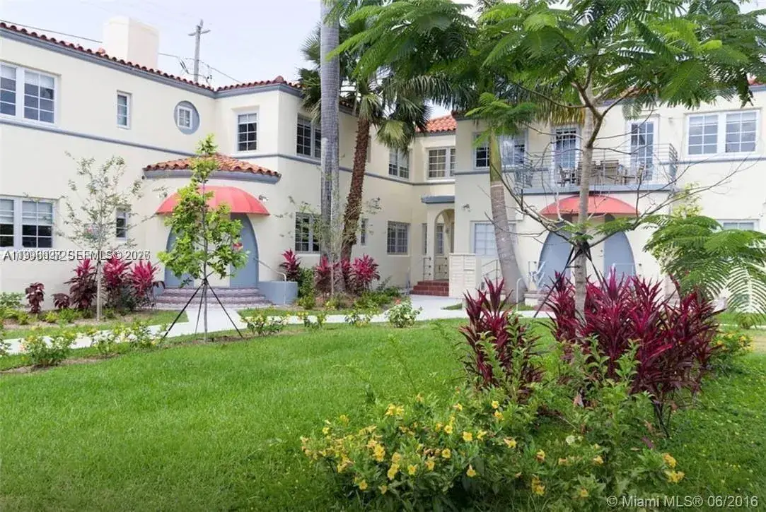 2 bedroom 2 bath Residential Lease for rent at 1450 Meridian Ave # 105, Miami Beach FL 33139