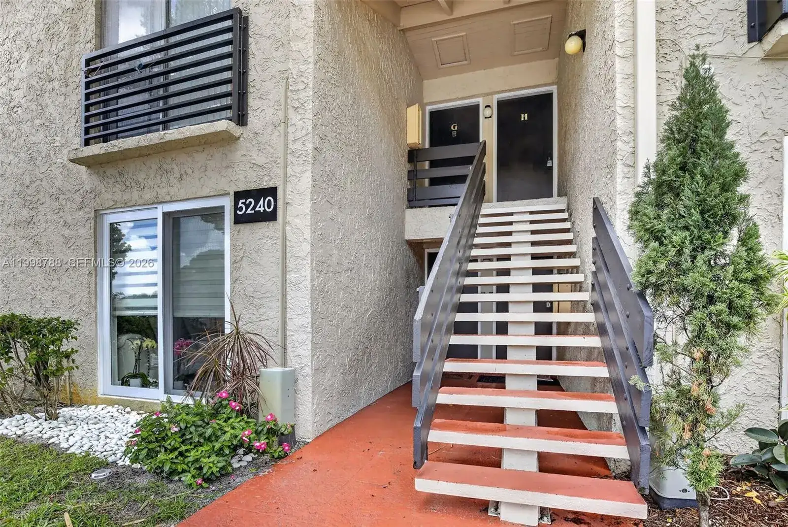 3 bedroom 2 bath Residential for sale at 5240 NE 6th Ave # H26, Oakland Park FL 33334