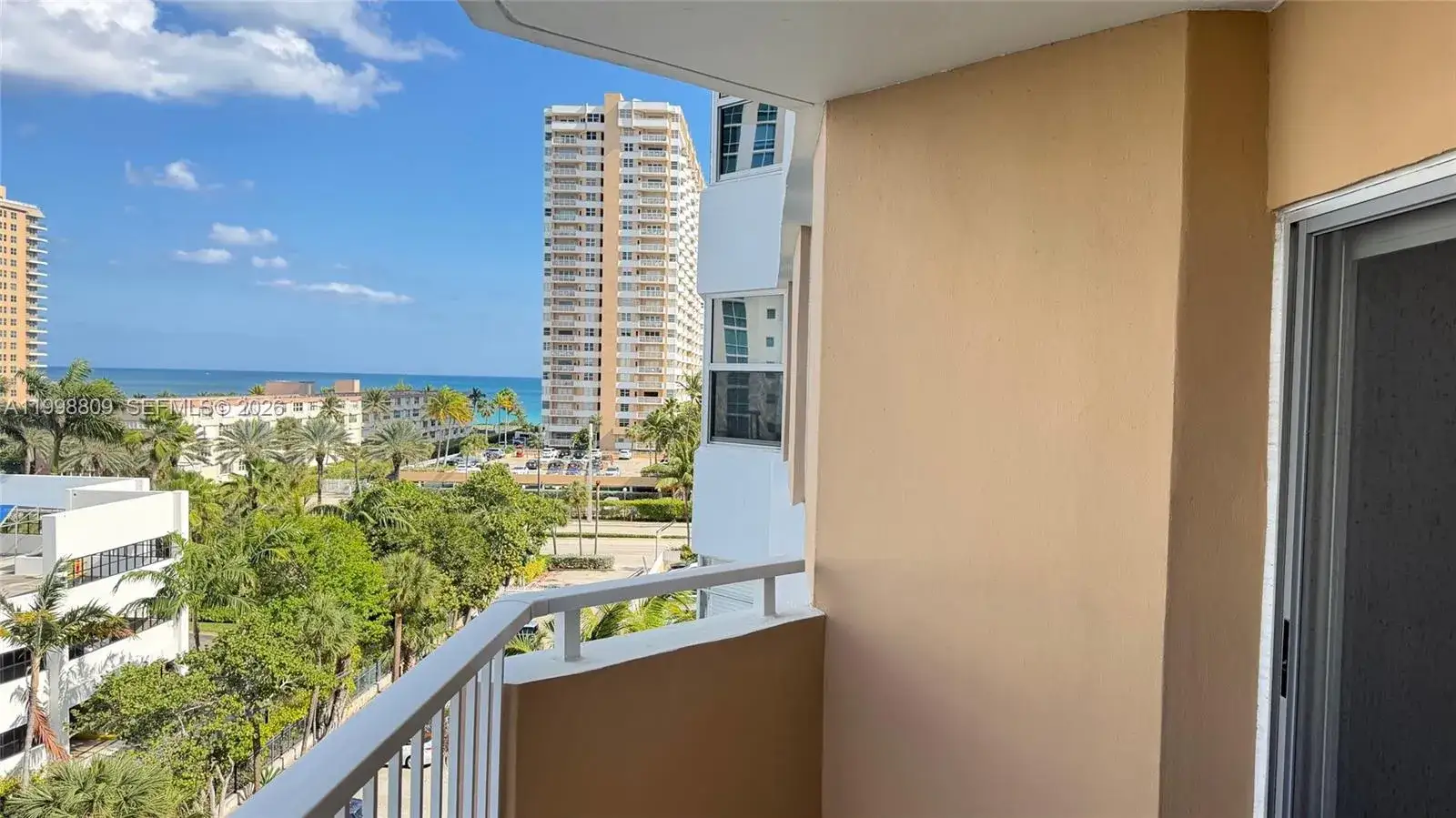 1 bedroom 1 bath Residential for sale at 1965 S Ocean Dr # 5D, Hallandale Beach FL 33009
