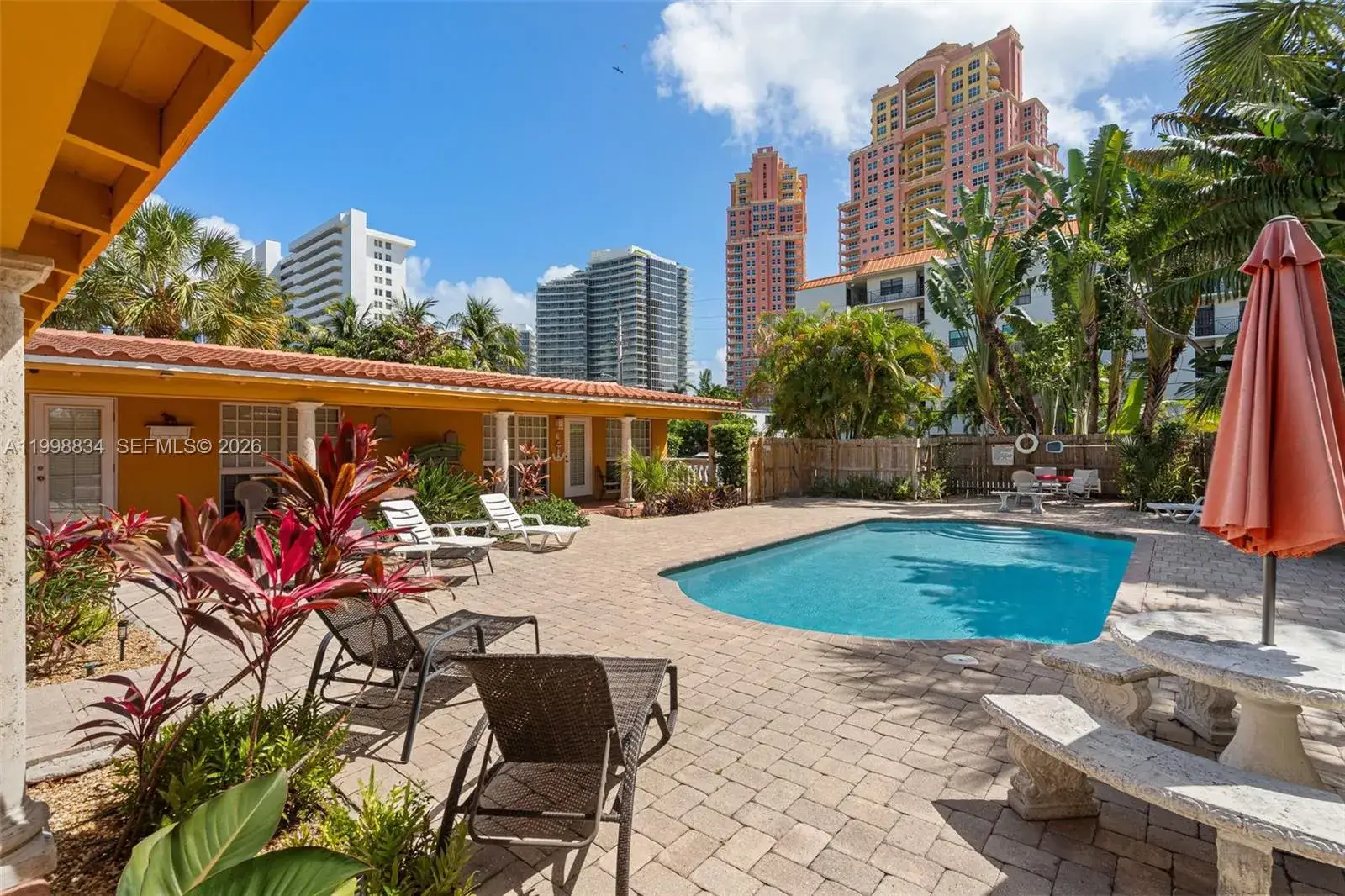 1 bedroom 1 bath Residential Lease for rent at 2033 NE 33rd Ave # 3, Fort Lauderdale FL 33305