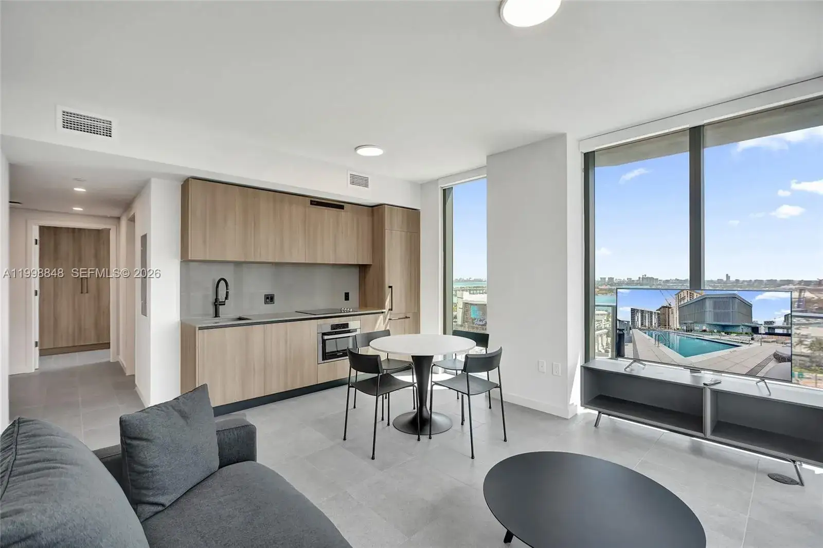 2 bedroom 2 bath Residential for sale at 121 NE 5th ST # 2101, Miami FL 33132