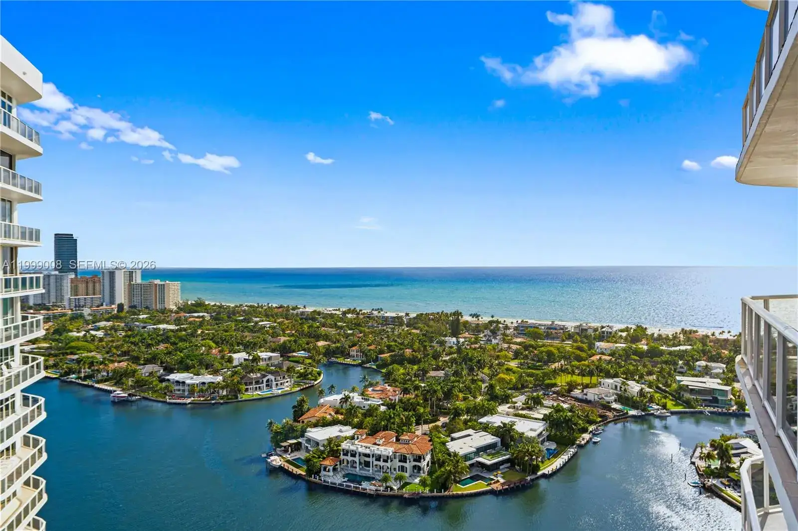 2 bedroom 2 bath Residential for sale at 3802 NE 207th St # 2704, Aventura FL 33180