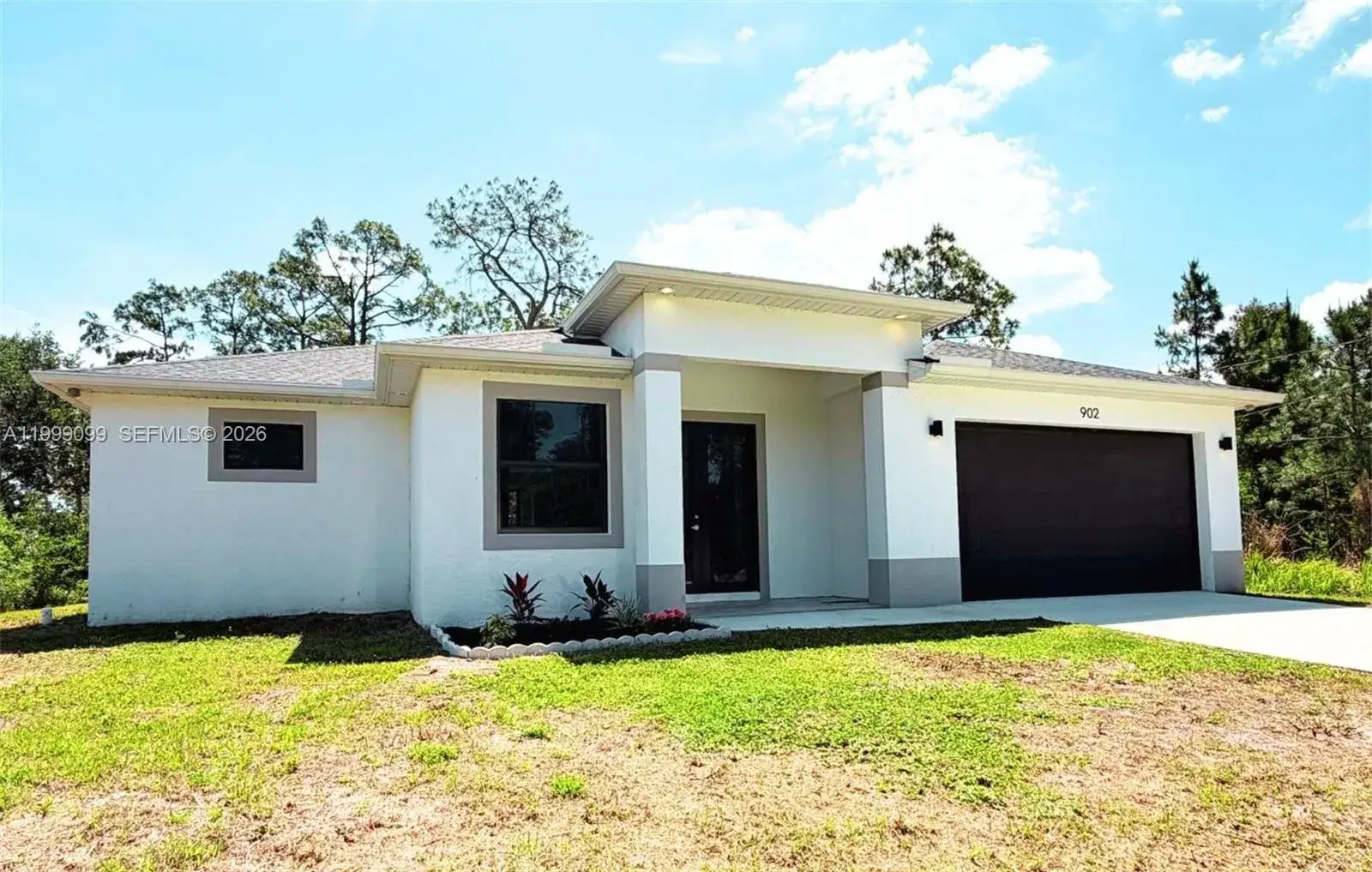 3 bedroom 2 bath Residential for sale at 902 MAGNOLIA AVE, Lehigh Acres FL 33972