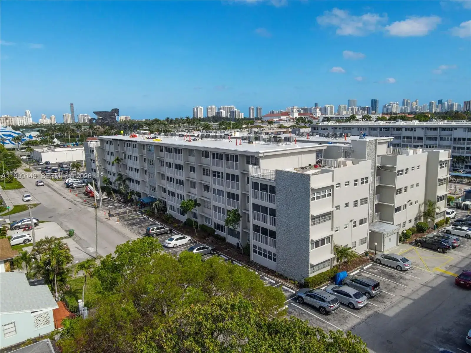 2 bedroom 2 bath Residential for sale at 330 SE 2nd St # 405F, Hallandale Beach FL 33009