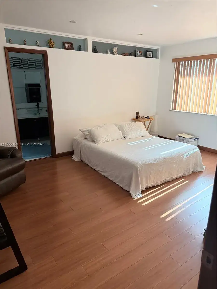 1 bedroom 1 bath Residential Lease for rent at 9410 SW 78th St # A, Miami FL 33173