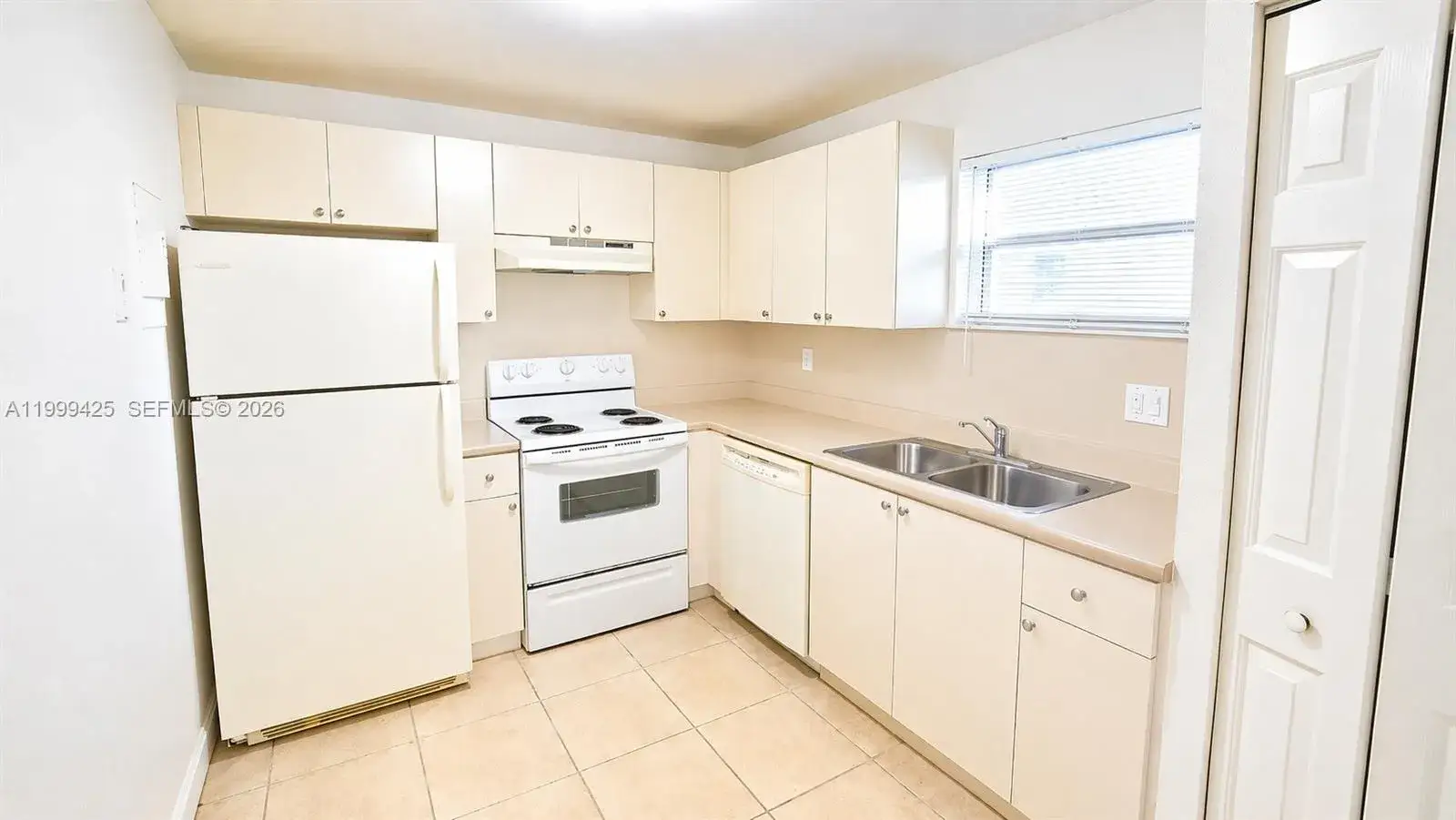 2 bedroom 2 bath Residential Lease for rent at 4255 N University Dr # 308, Sunrise FL 33351