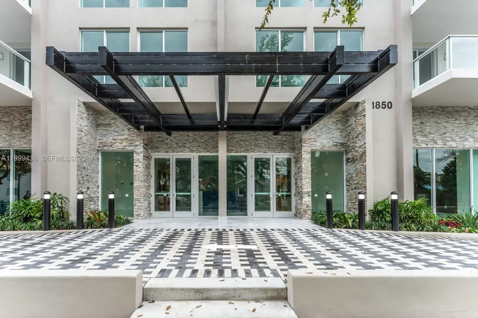 2 bedroom 2 bath Residential for sale at 1850 Monroe St # 409, Hollywood FL 33020