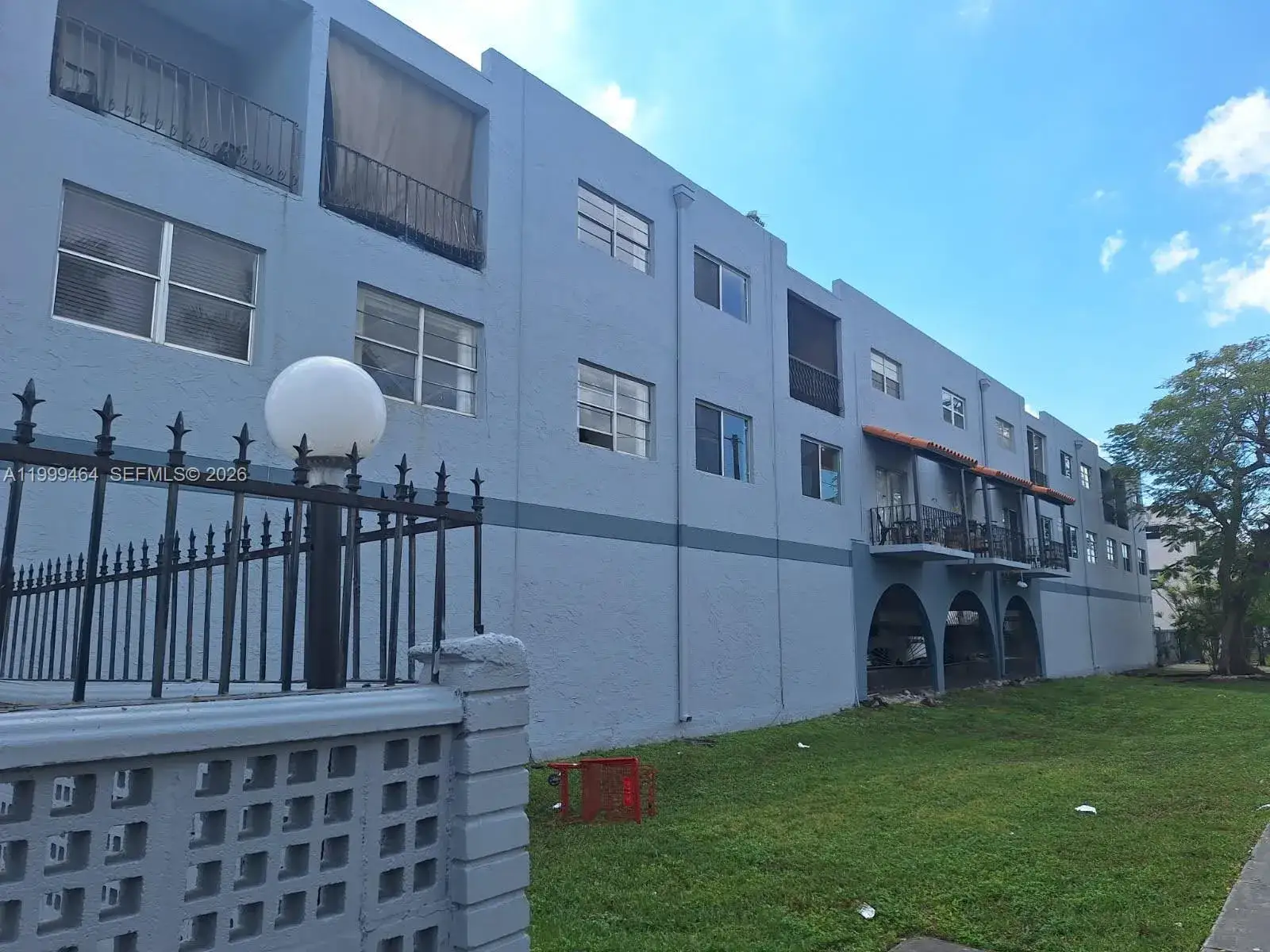 2 bedroom 1 bath Residential for sale at 1300 W 53rd St # 19, Hialeah FL 33012