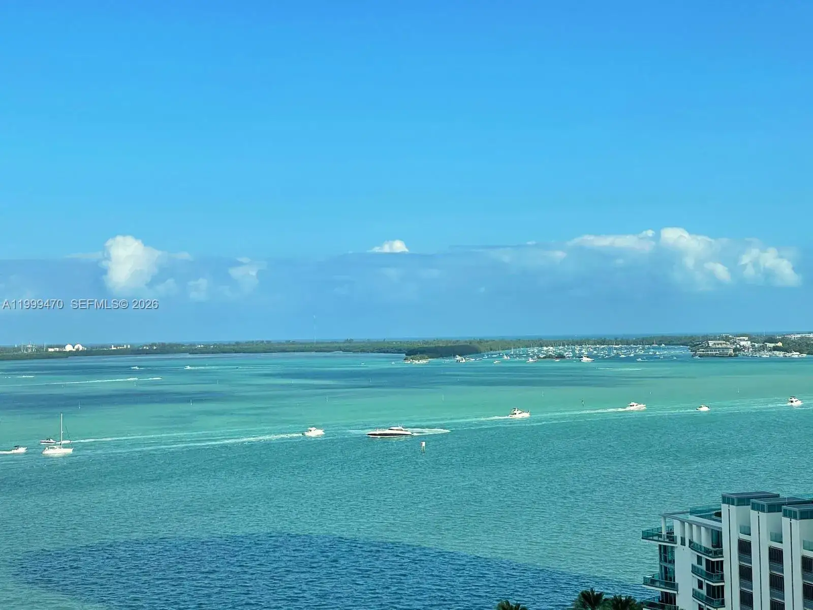 1 bedroom 1 bath Residential for sale at 1200 Brickell Bay Dr # 2017, Miami FL 33131
