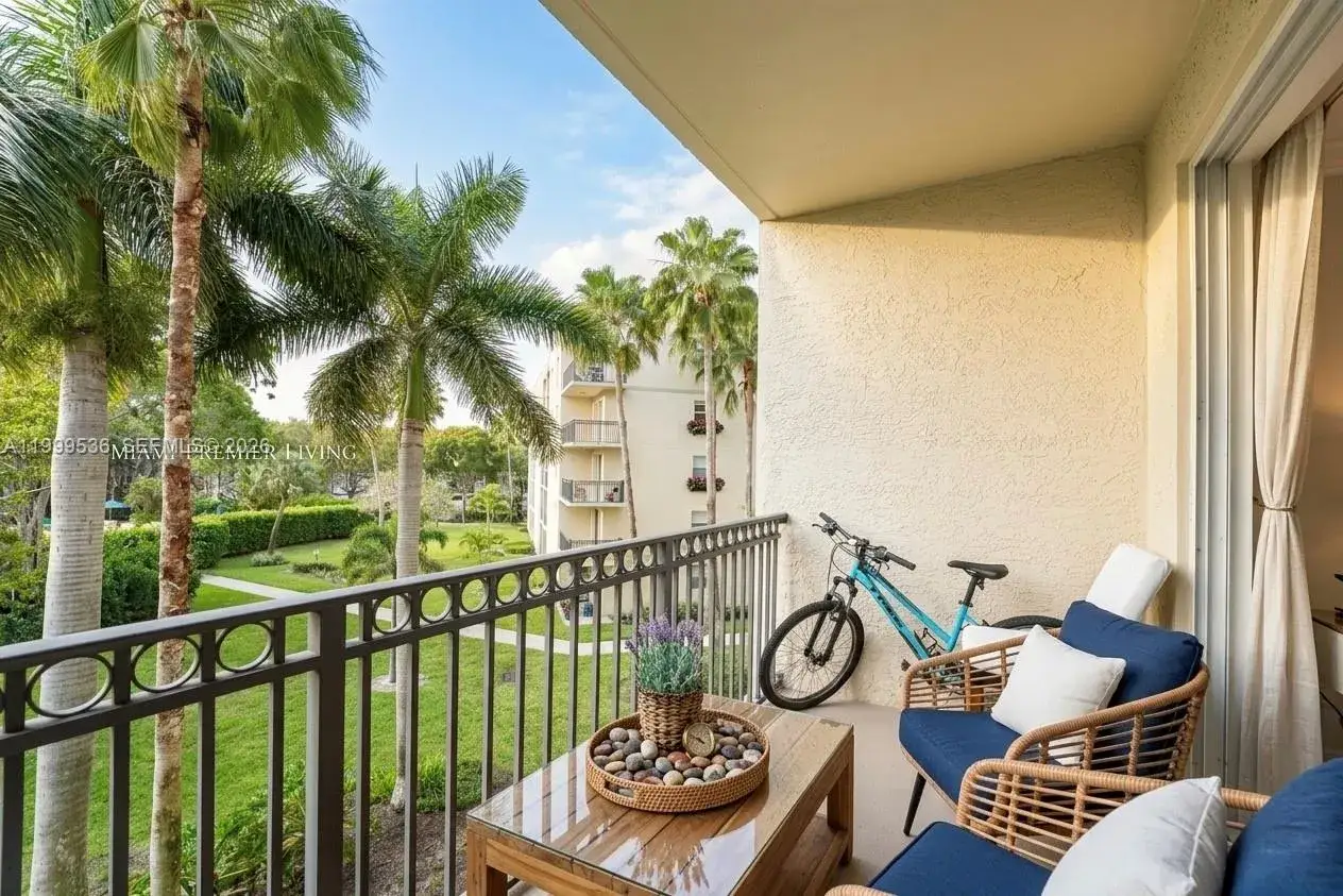 2 bedroom 2 bath Residential for sale at 26 Royal Palm Way # 304, Boca Raton FL 33432