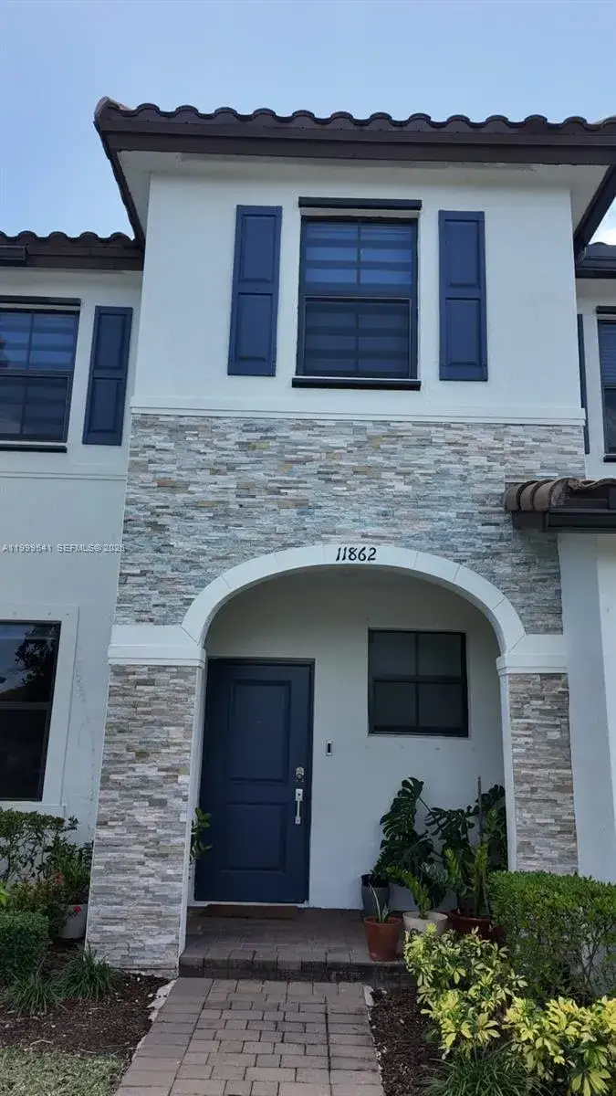 3 bedroom 2 bath Residential for sale at 11862 SW 246th Ln, Homestead FL 33032