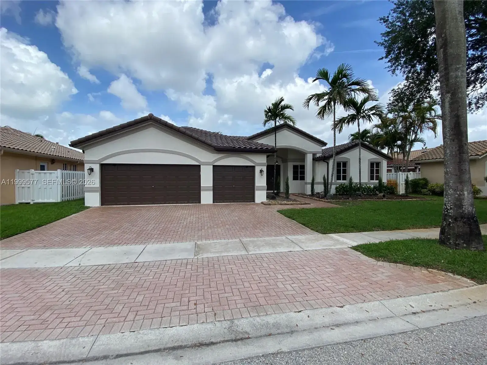 5 bedroom 3 bath Residential for sale at 4000 SW 145th Ave, Miramar FL 33027