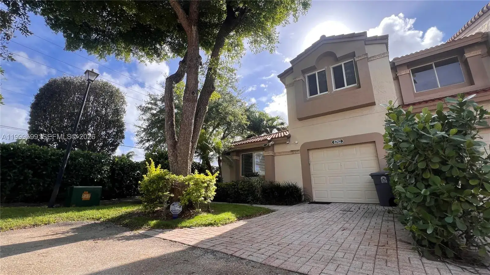 3 bedroom 3 bath Residential for sale at 6762 Via Regina, Boca Raton FL 33433