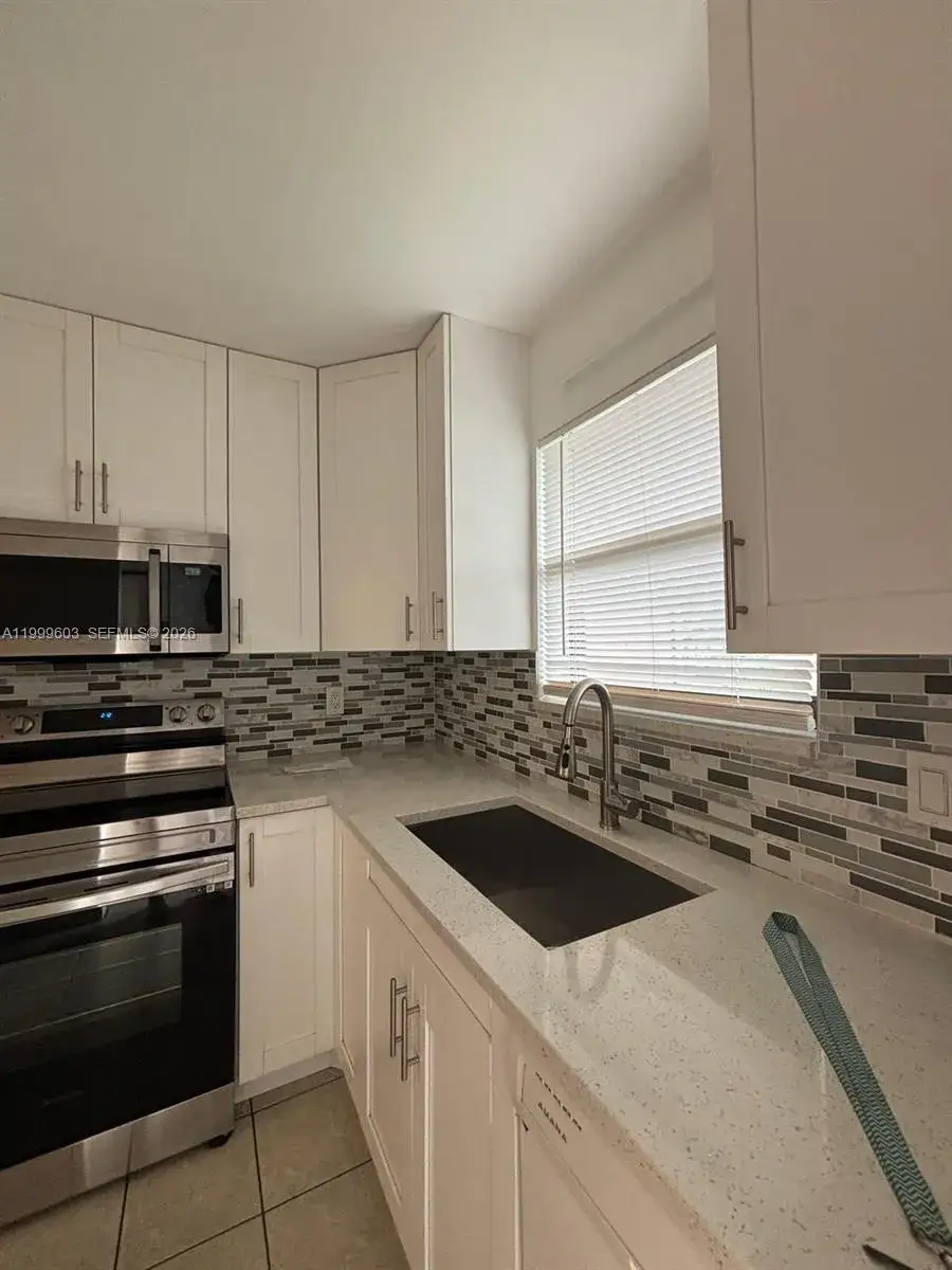 2 bedroom 2 bath Residential Lease for rent at 21904 Lake Forest Cir # 203, Boca Raton FL 33433