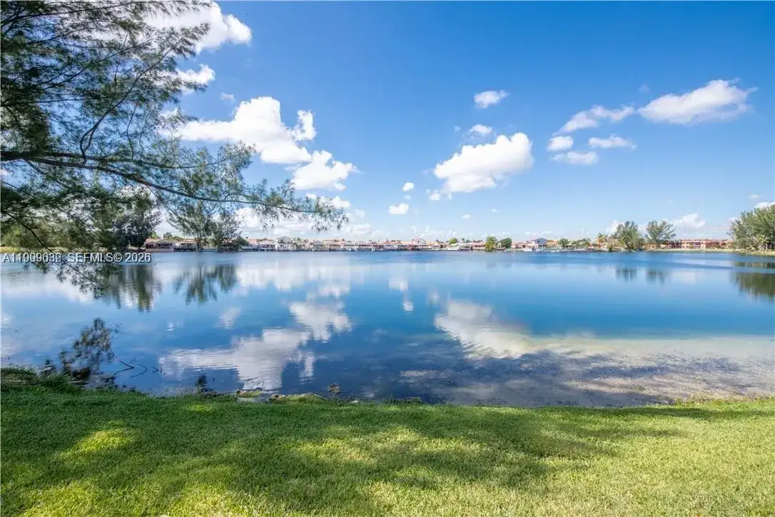 2 bedroom 2 bath Residential for sale at 2540 W 67th Pl # 28, Hialeah FL 33016