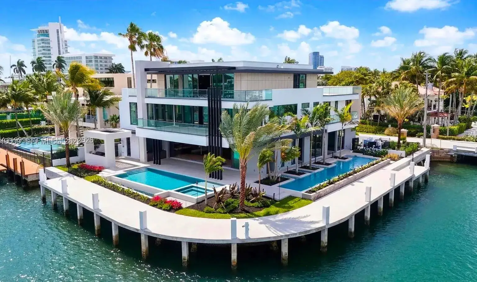 7 bedroom 10 bath Residential for sale at 1400 W Lake Dr, Fort Lauderdale FL 33316