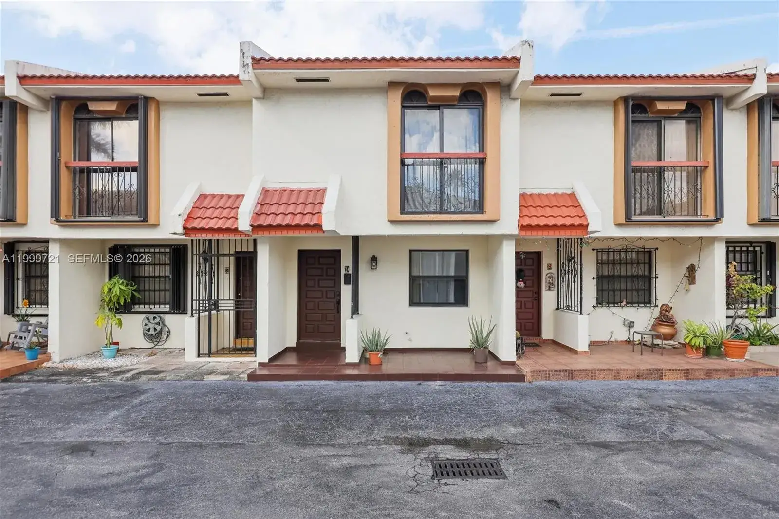 2 bedroom 2 bath Residential for sale at 8389 NW 8th St, Miami FL 33126