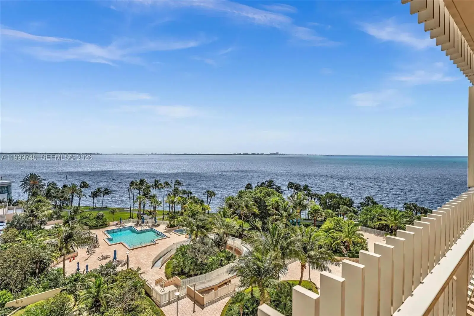 2 bedroom 2 bath Residential for sale at 2 Grove Isle Dr # B805, Miami FL 33133
