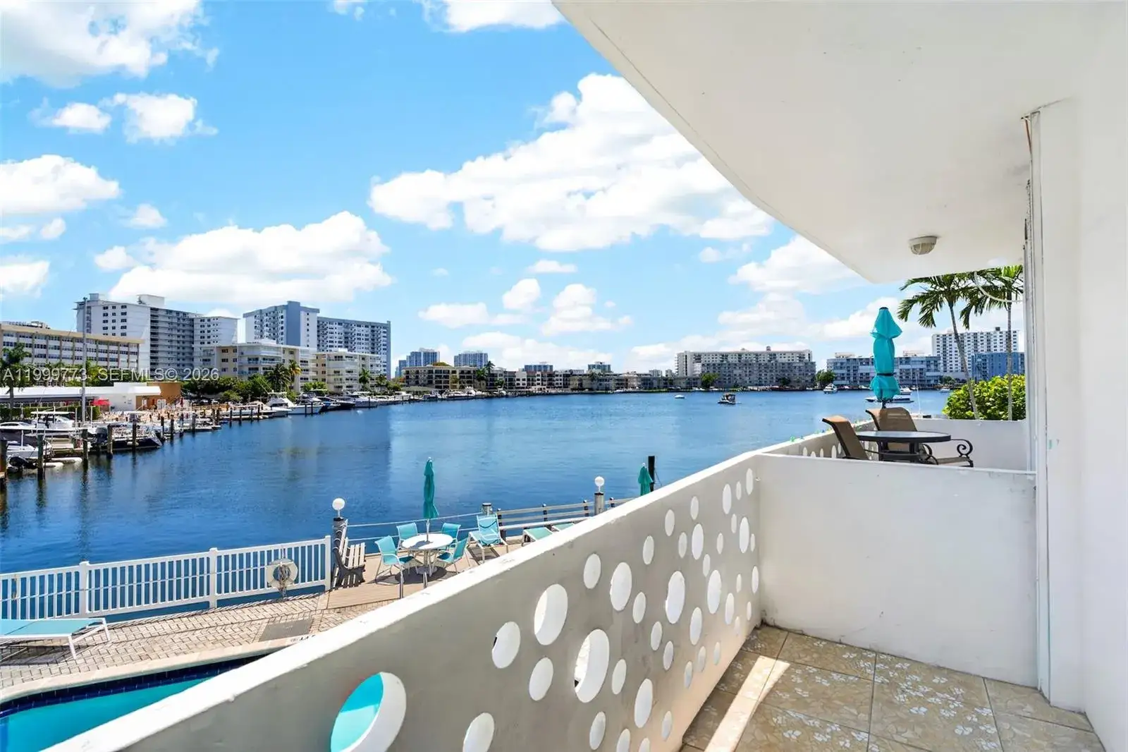 1 bedroom 1 bath Residential for sale at 2500 Diana Dr # 216, Hallandale Beach FL 33009
